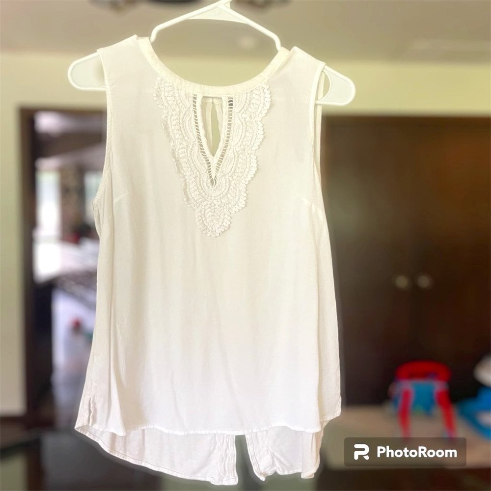 Women's Daniel Rainn White Sleeveless Summer Top PL